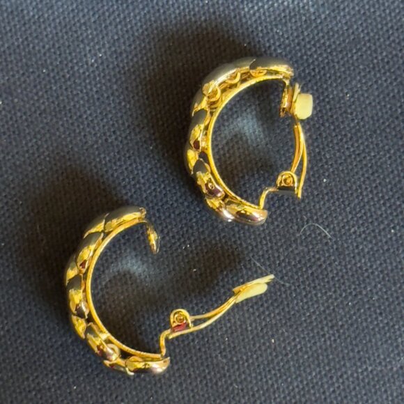 Gold-Tone Chunky Oval Beaded Women's Clip-On Earrings - Picture 5 of 7